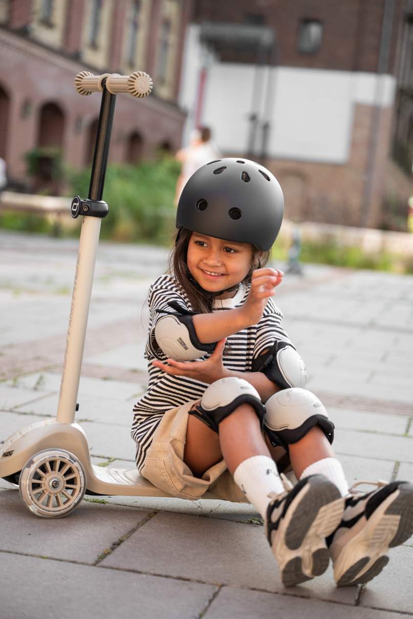  PROTECTIVES-HWK3S-ASH-GIRL-305