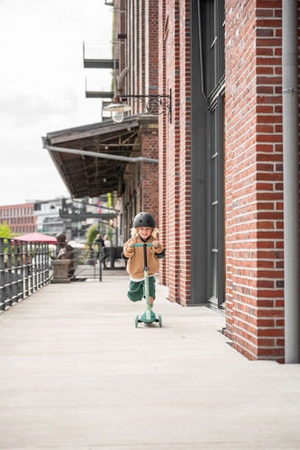 SCOOTANDRIDE Highwaykick 3S Hulajnoga z systemem sterowania 2w1 i kółkami LED składana 3+ Forest